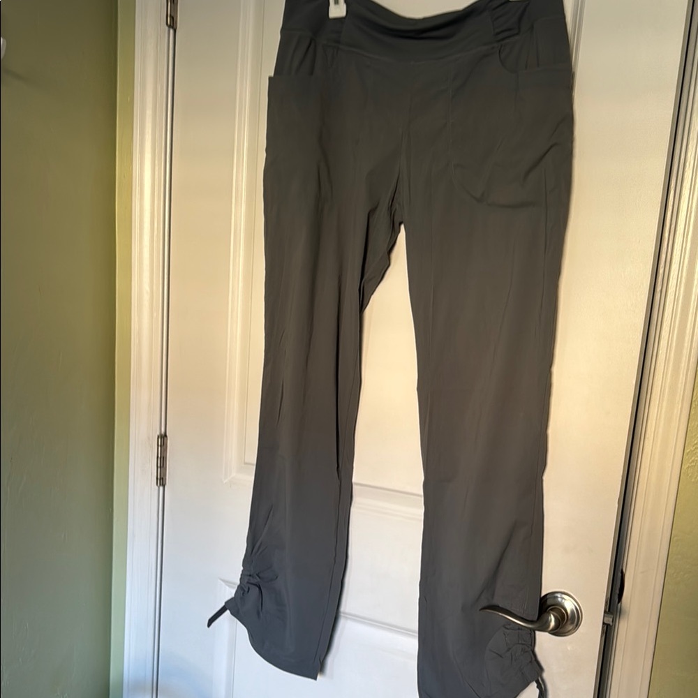 Mountain Hardwear Women's Gray Pants